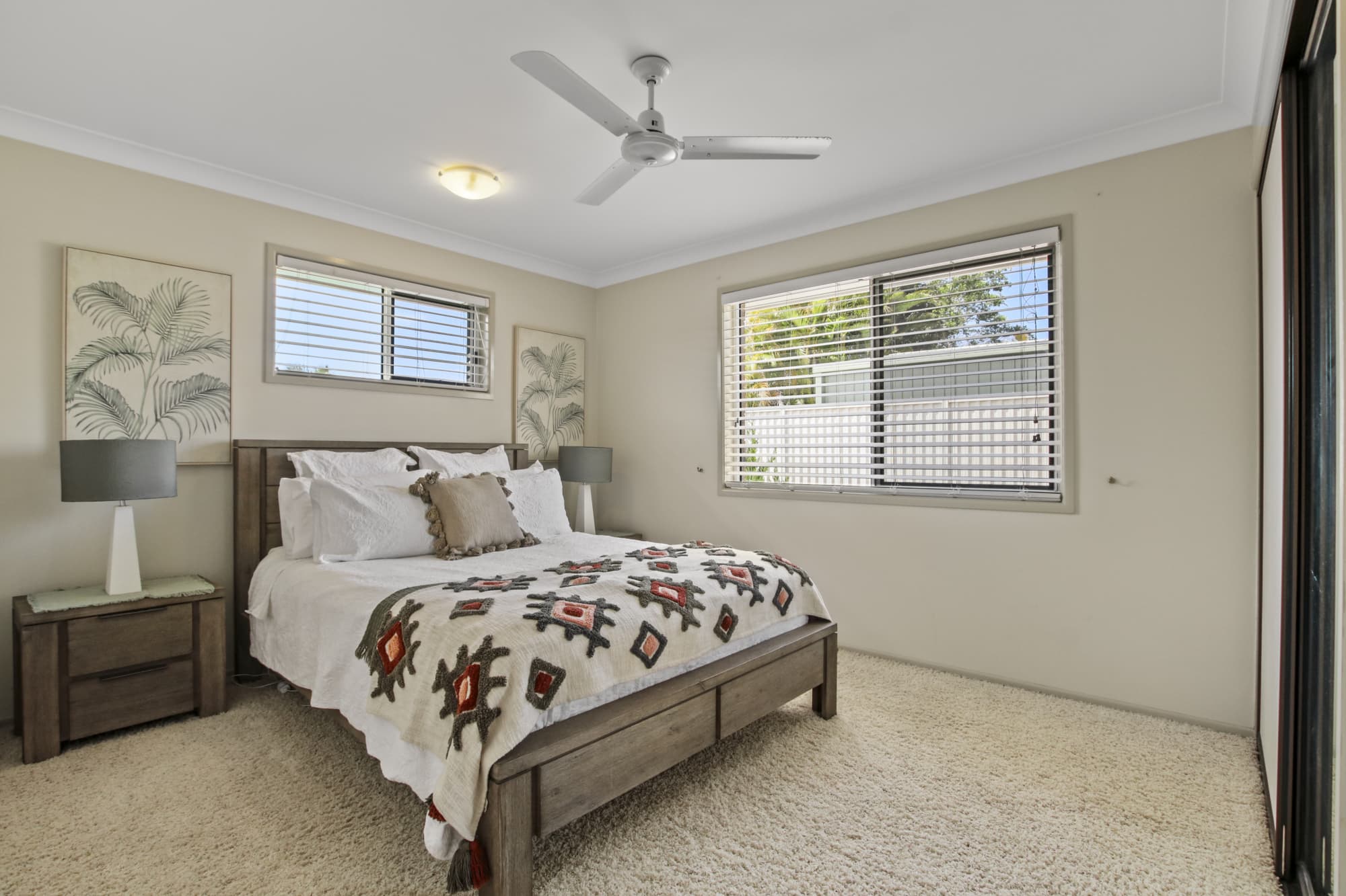 Pumicestone Place 1/2, GOLDEN BEACH - Holiday Caloundra